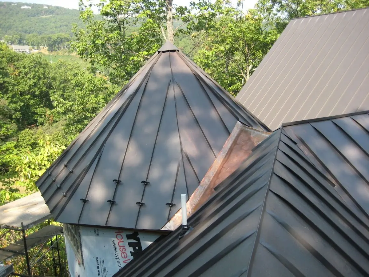 Professional Roof Tarp Installation by Craftsman Roofing in Beechfield